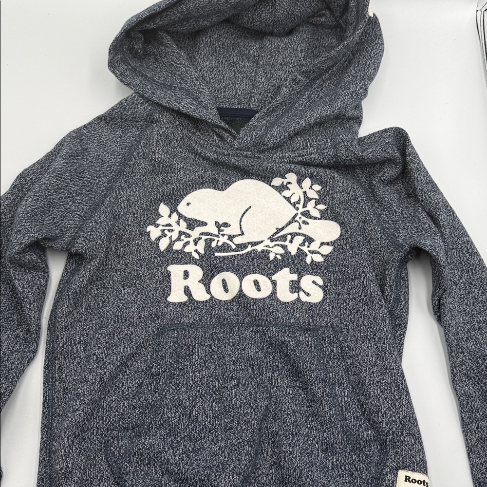 Roots Blue/‎ Gray Hoodie with White Logo Youth Ages 5-6 Maple Leaf Canada